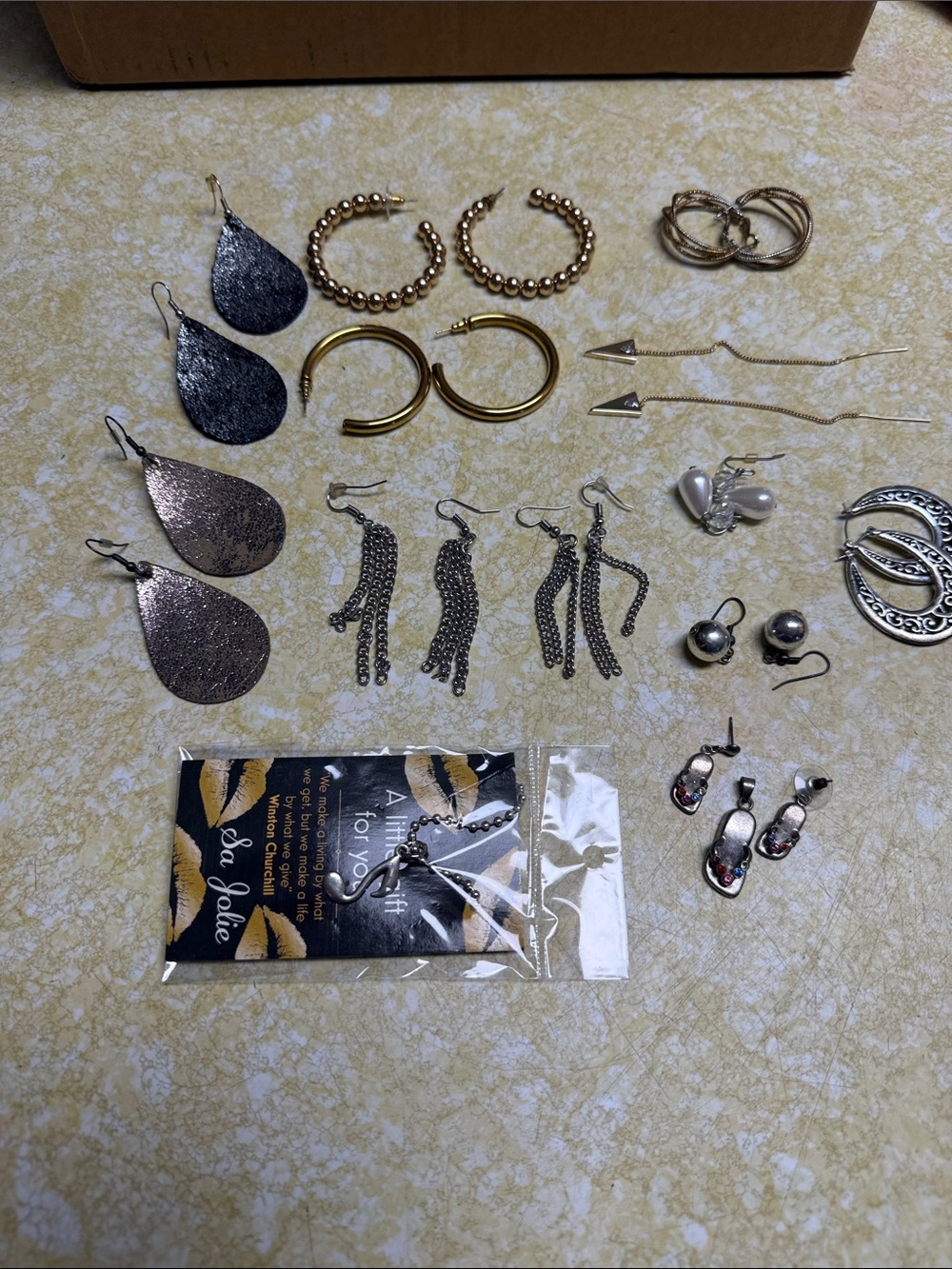 Mixed Women's Earring Set - Gold and Silver Tones
15 pair set